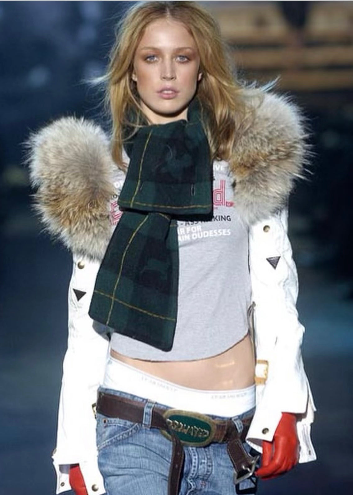 Dsquared2 FW2004 Cropped Wool Jacket with Detachable Scarf