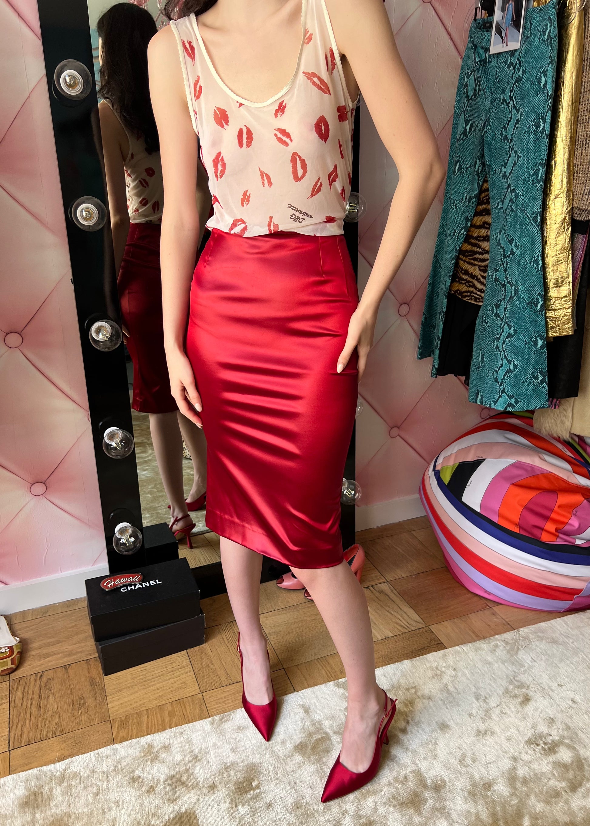 Dolce Gabbana 1990s Red Satin Pencil Skirt - Main Image